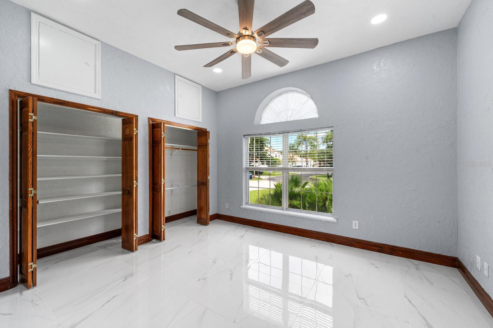 2985 LA CONCHA DRIVE