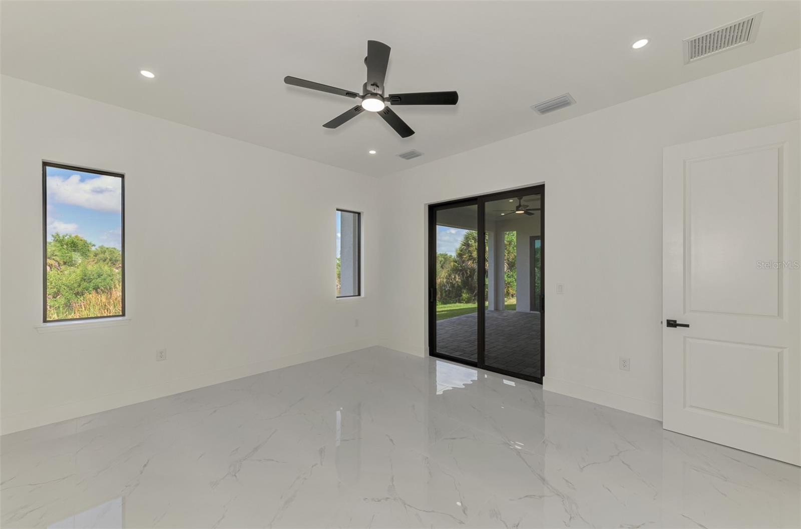 SOUTH GULF COVE - Residential