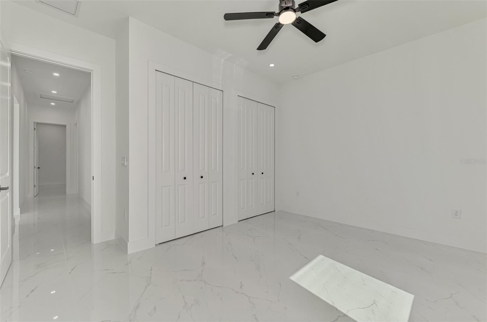 SOUTH GULF COVE - Residential