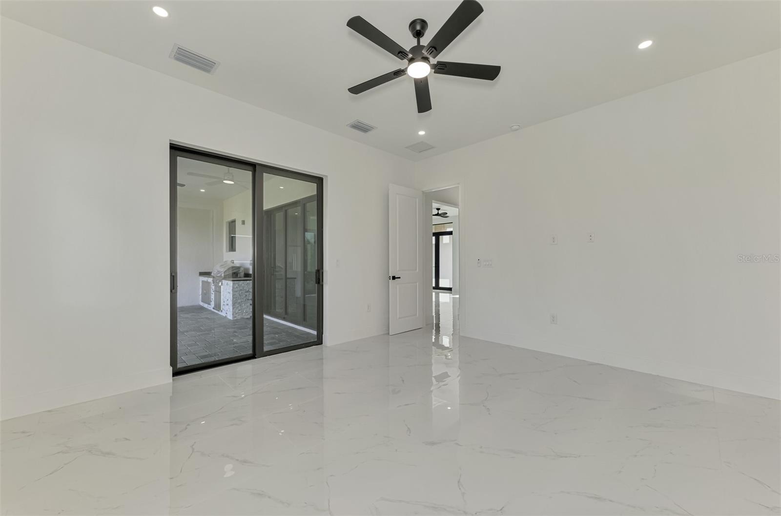 SOUTH GULF COVE - Residential