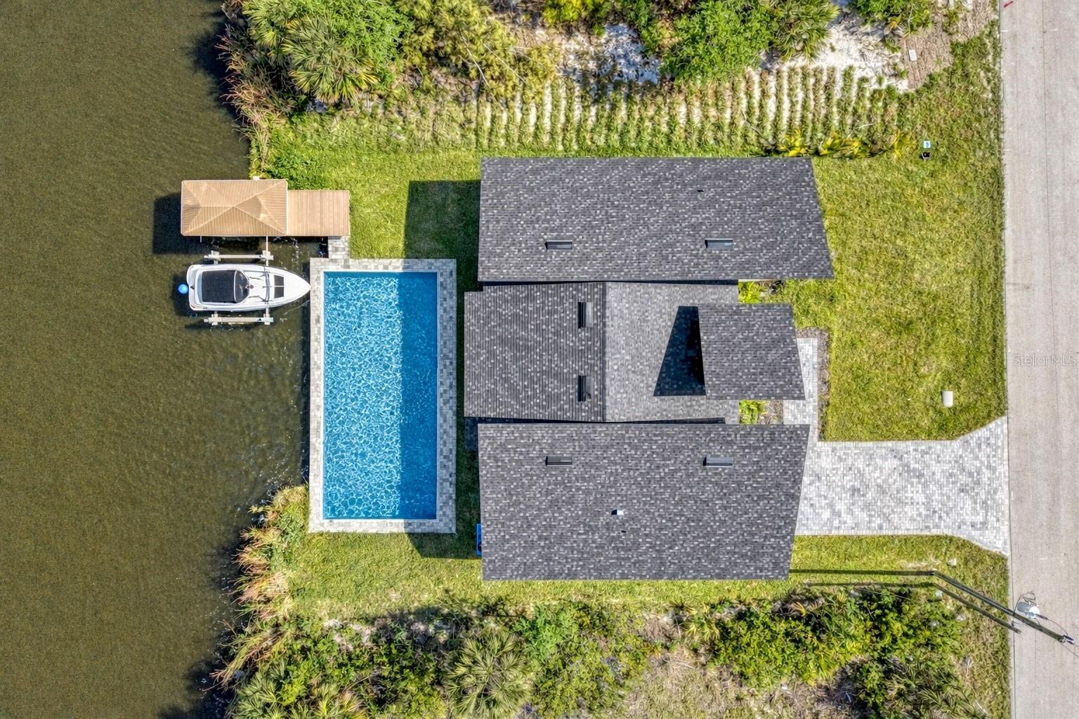 SOUTH GULF COVE - Residential