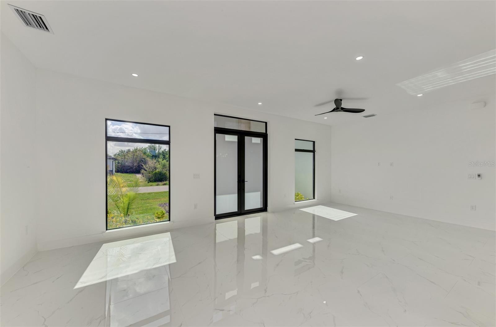 SOUTH GULF COVE - Residential