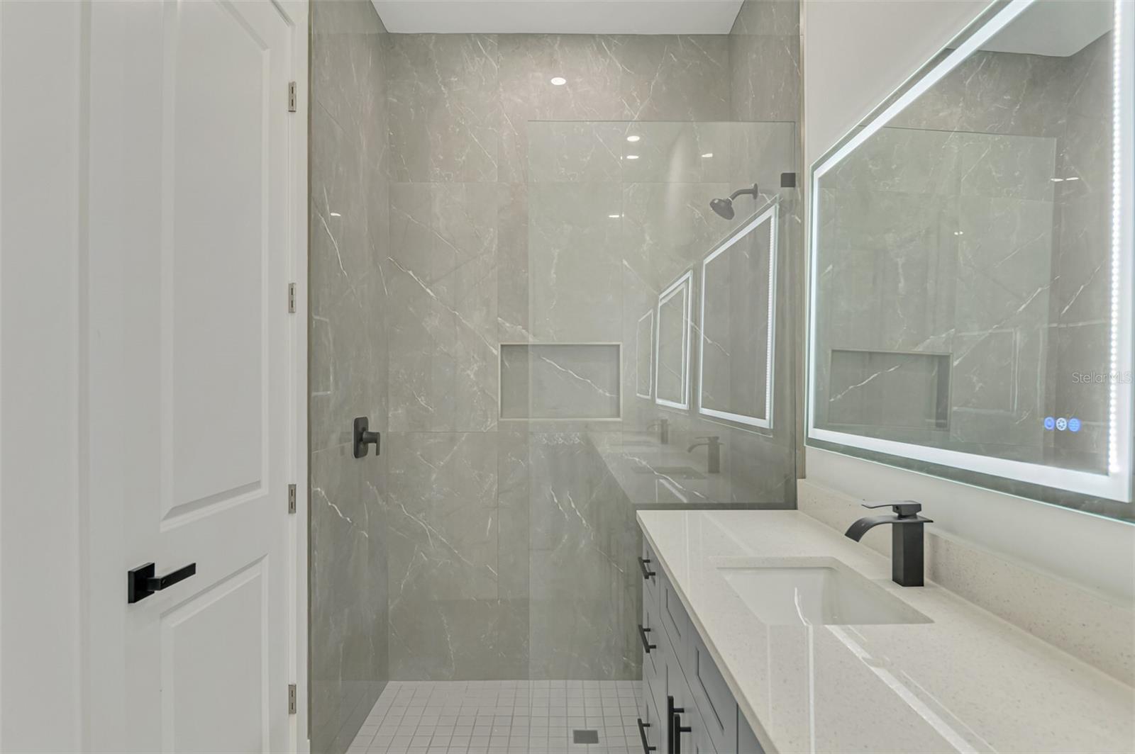 SOUTH GULF COVE - Residential