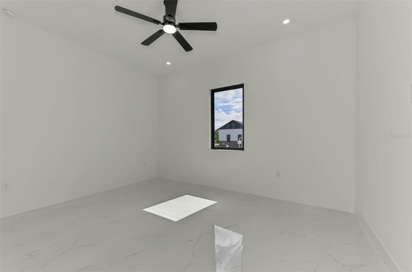 SOUTH GULF COVE - Residential