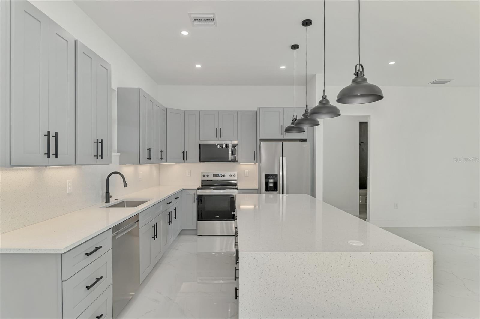 SOUTH GULF COVE - Residential