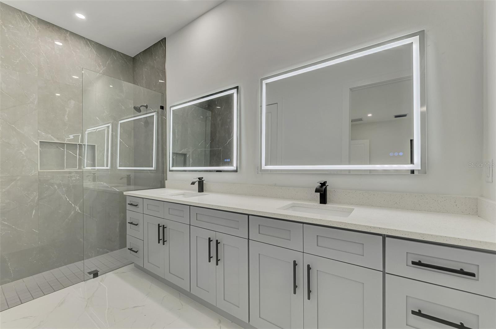 SOUTH GULF COVE - Residential