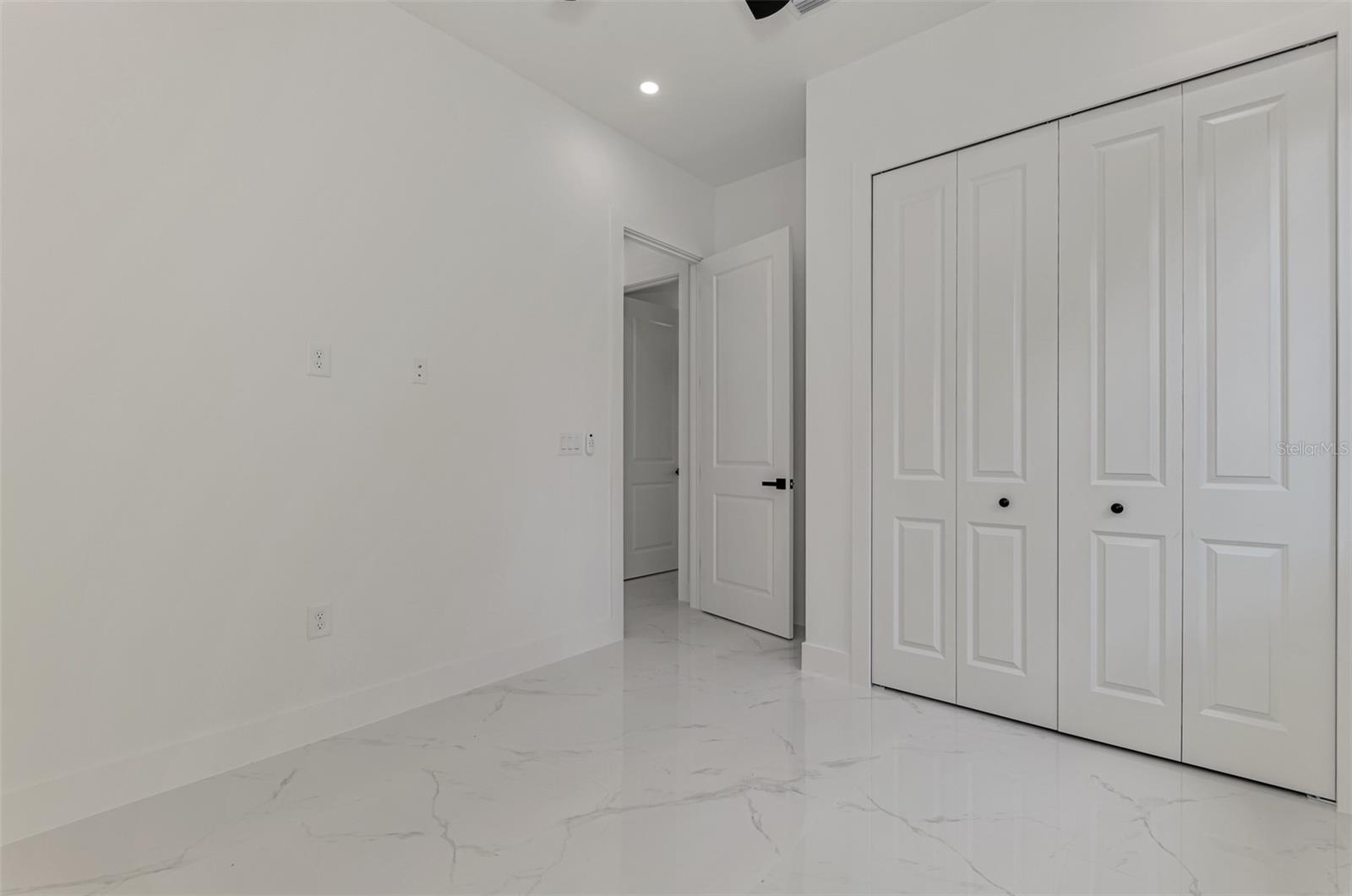 SOUTH GULF COVE - Residential