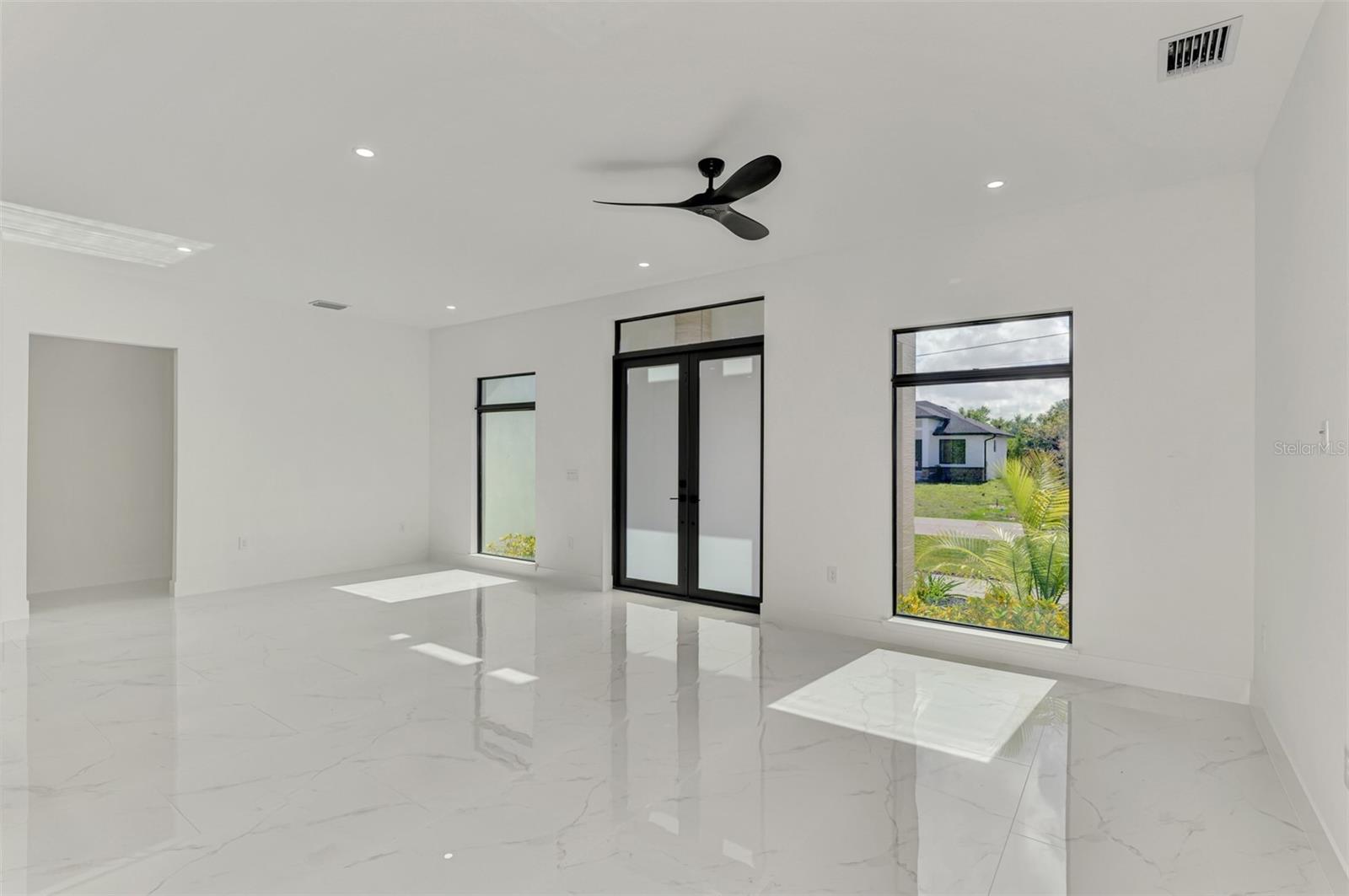 SOUTH GULF COVE - Residential