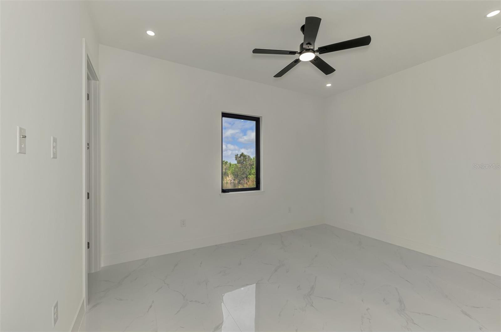 SOUTH GULF COVE - Residential