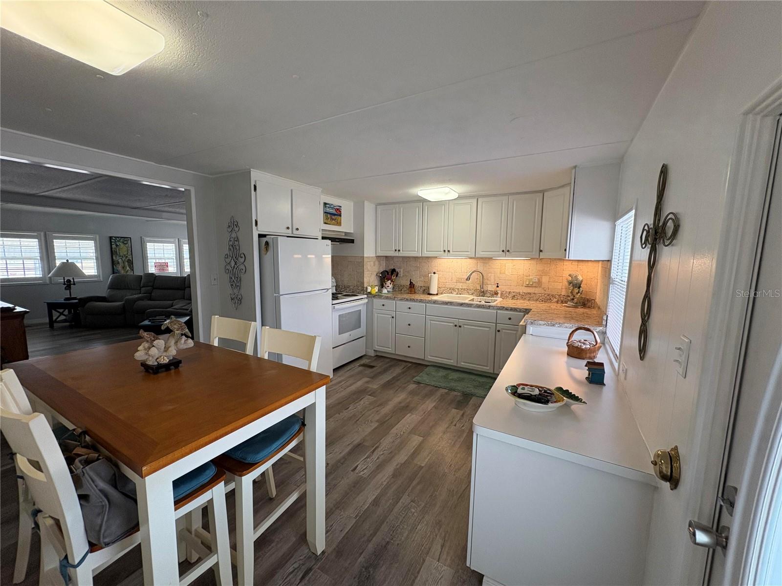 GOLF LAKES RESIDENTS CO-OP - Residential