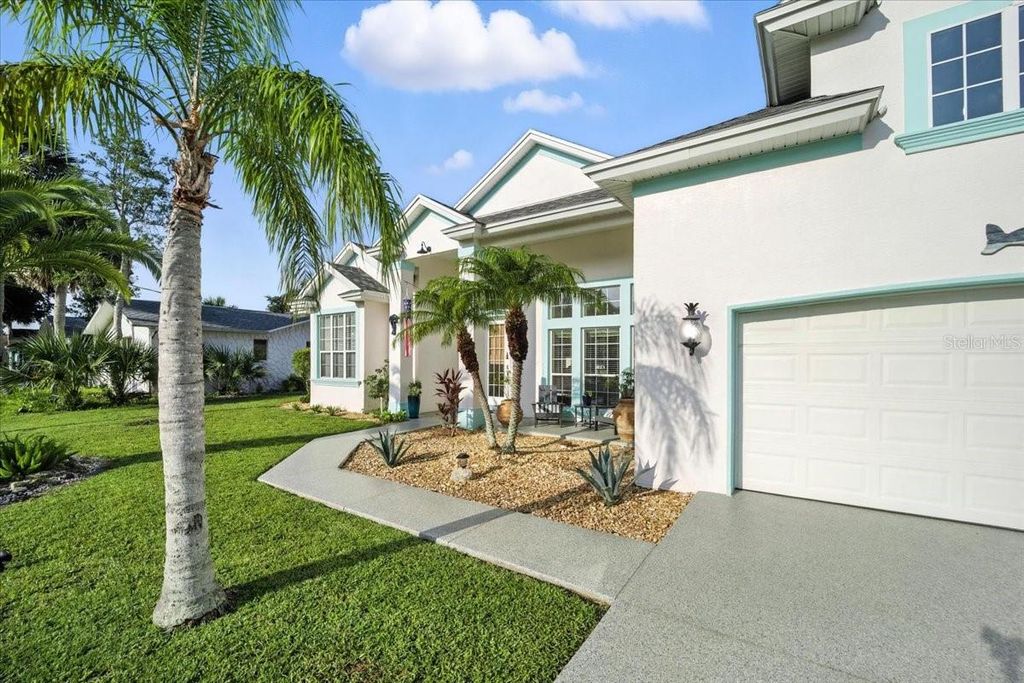 Photo of 23 Coral Reef Court N, Palm Coast, FL 32137 (MLS # FC311639)