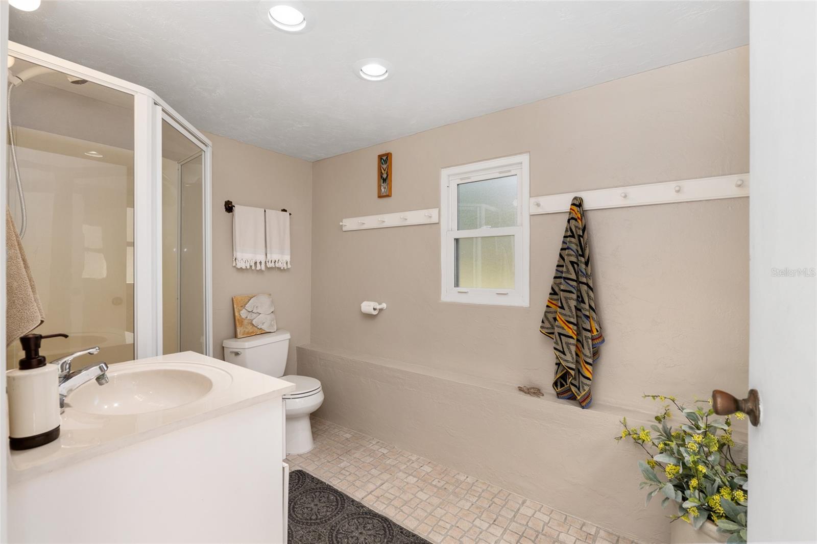 COUNTRYSIDE FARMS - Residential