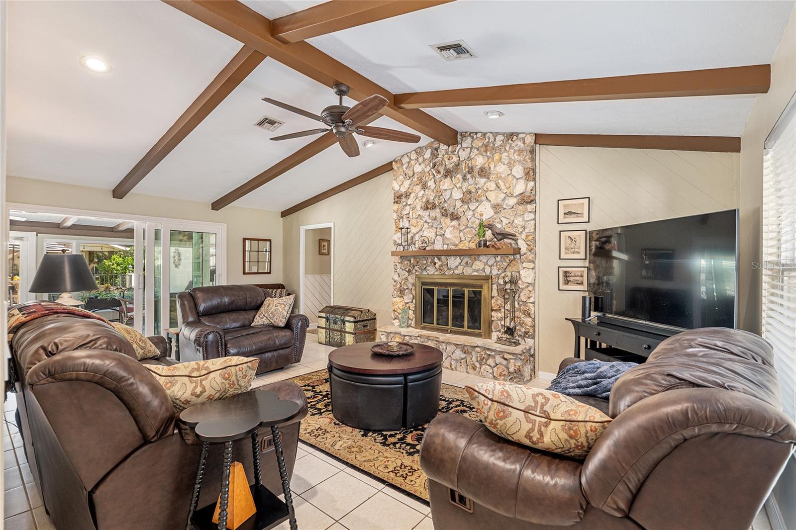 COUNTRYSIDE FARMS - Residential