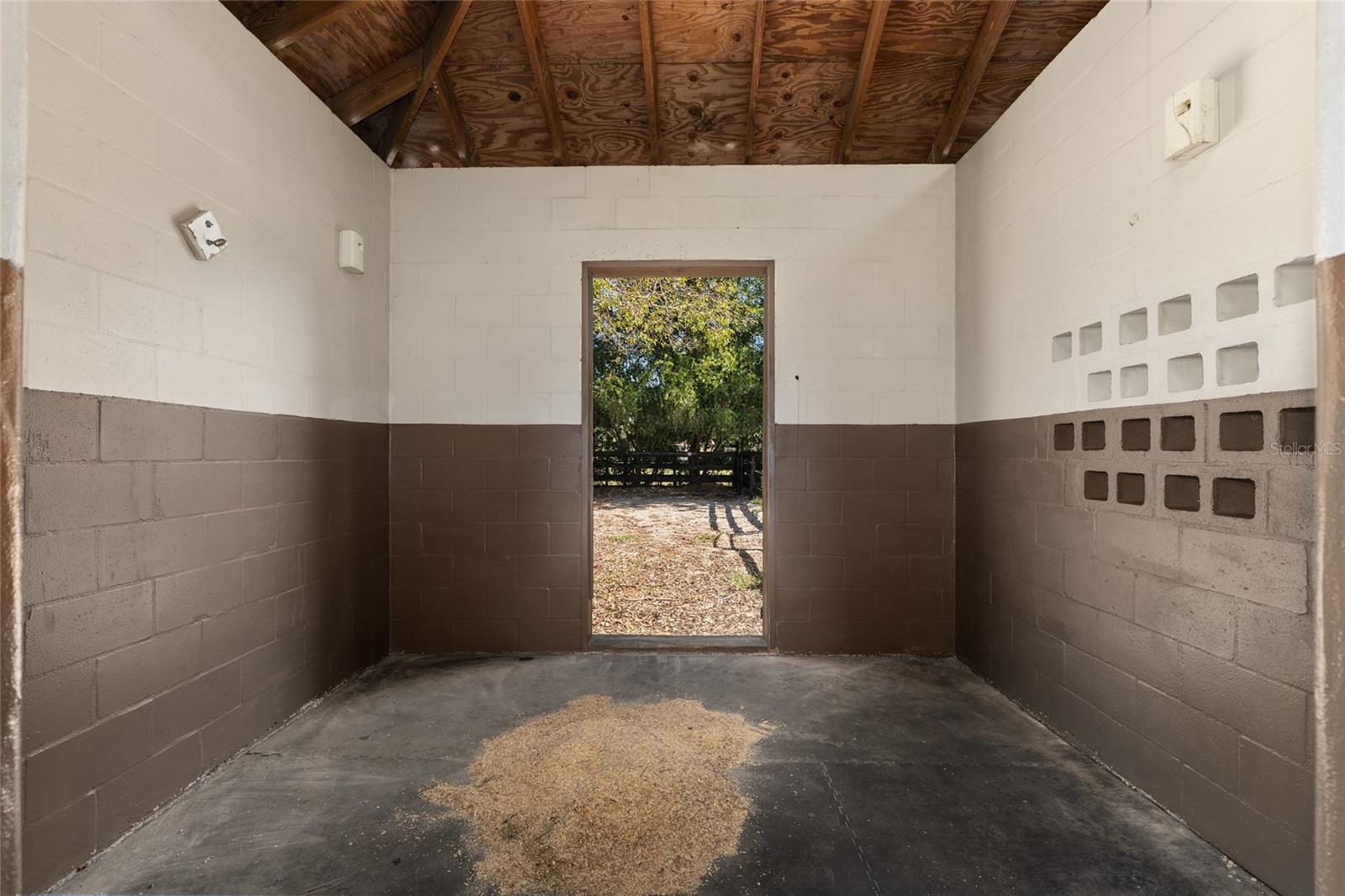 COUNTRYSIDE FARMS - Residential