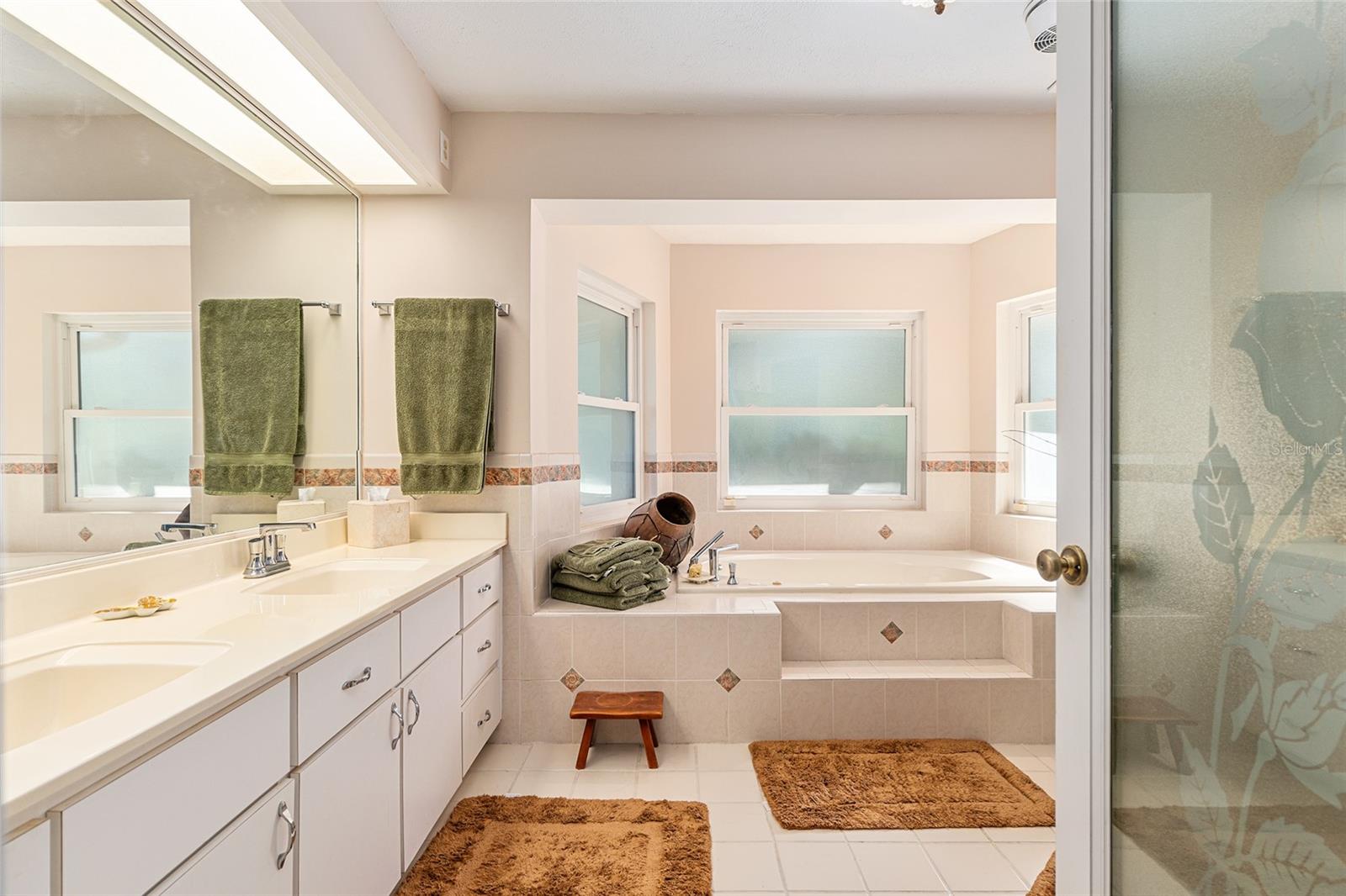 COUNTRYSIDE FARMS - Residential