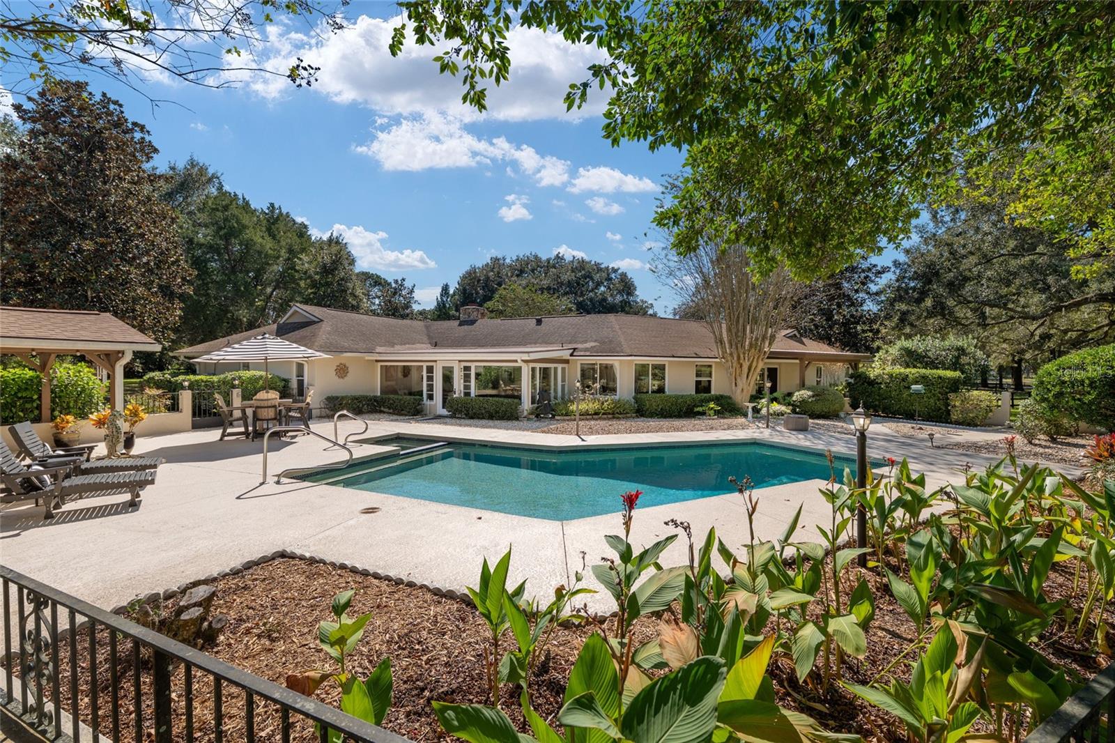 COUNTRYSIDE FARMS - Residential