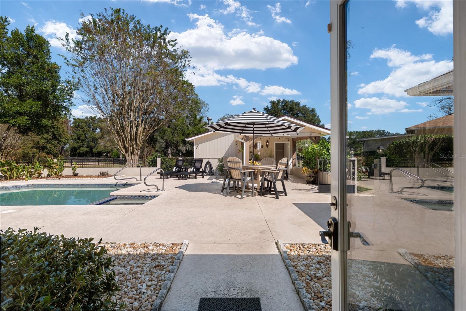 COUNTRYSIDE FARMS - Residential