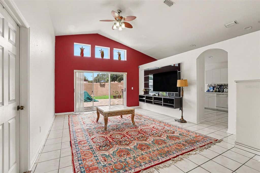 Photo of 1102 Vinetree Drive, Brandon, FL 33510 (MLS # TB8541331)