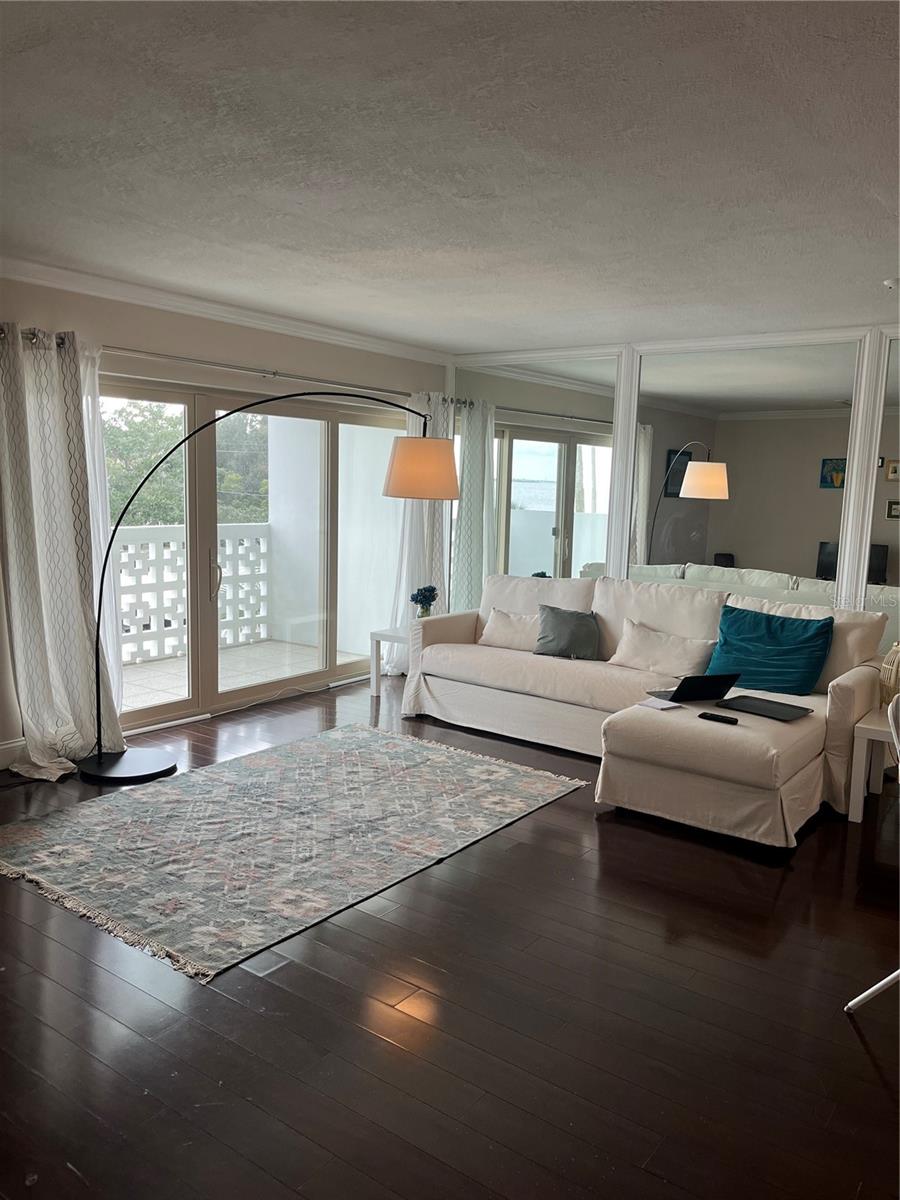 HARBOUR HOUSE CONDO - Residential Lease