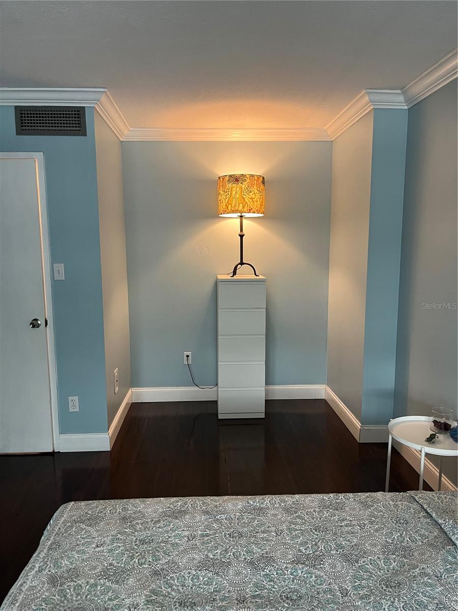 HARBOUR HOUSE CONDO - Residential Lease