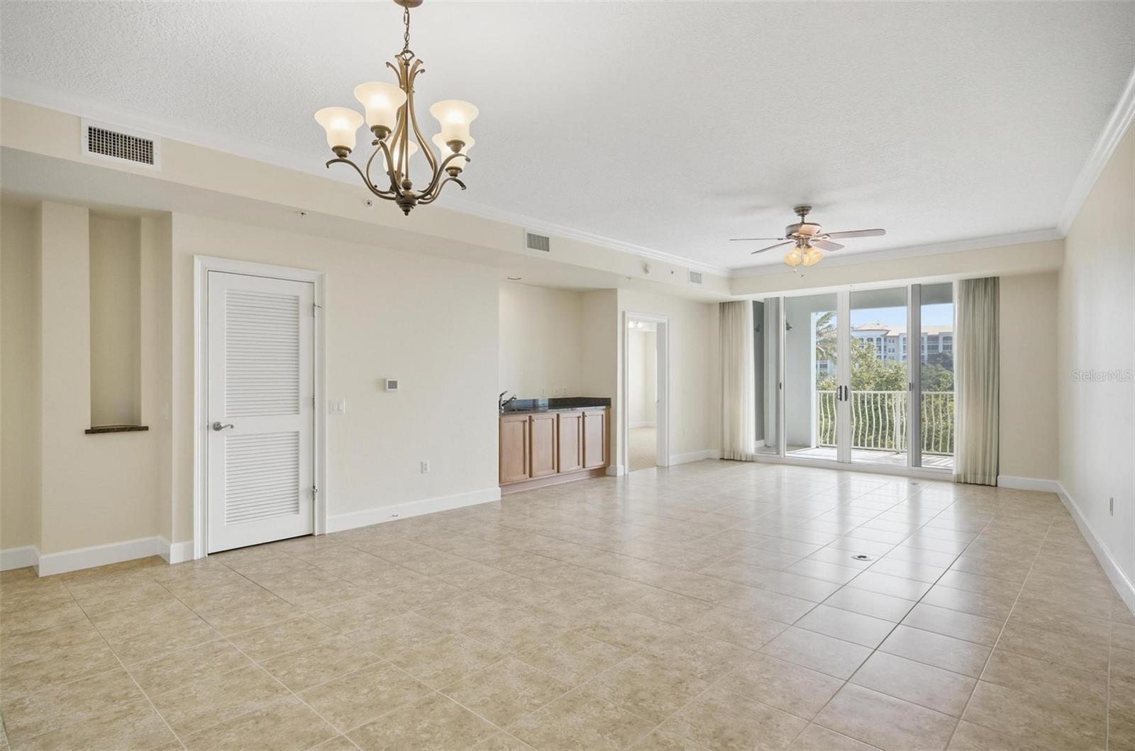 YACHT HARBOR VILLAGE CONDOS - Residential