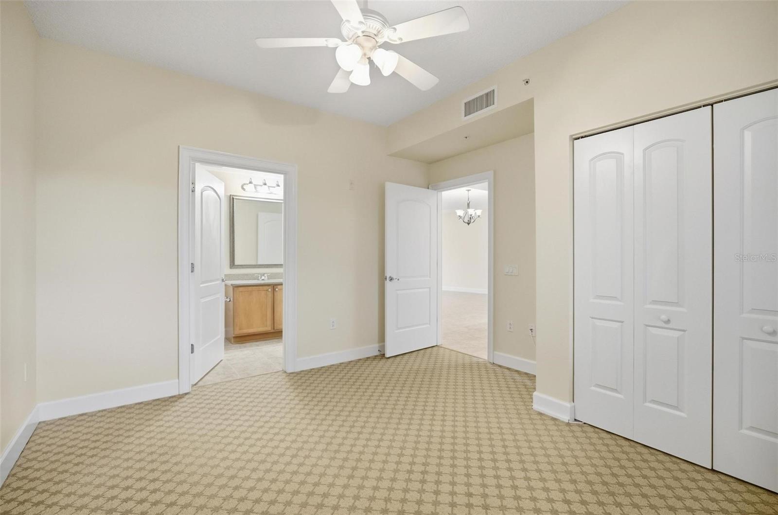 YACHT HARBOR VILLAGE CONDOS - Residential