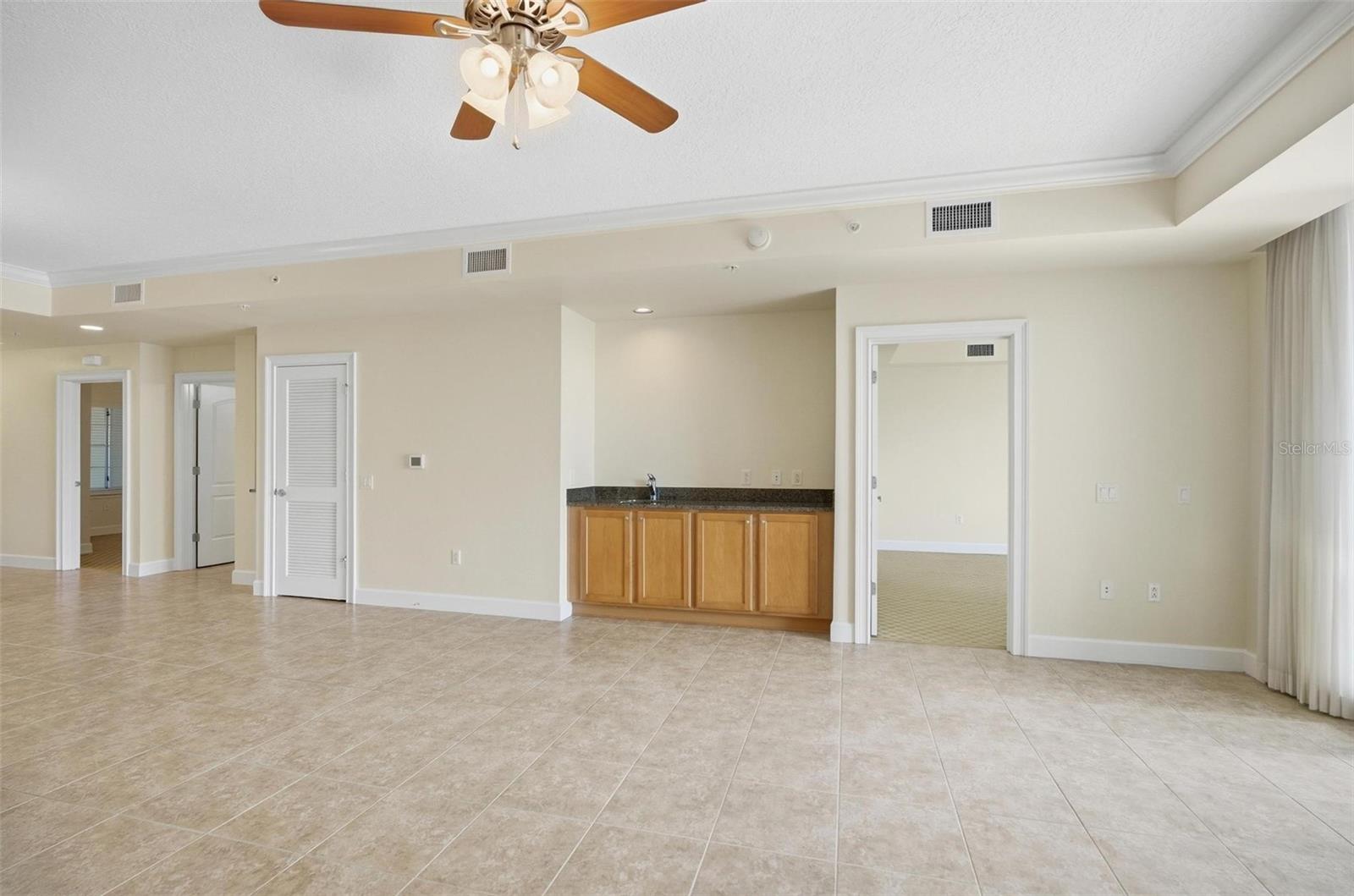 YACHT HARBOR VILLAGE CONDOS - Residential