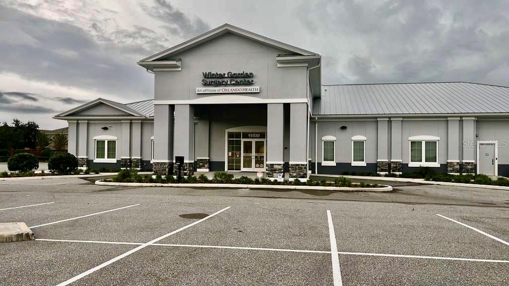 TUCKER OAKS - Residential