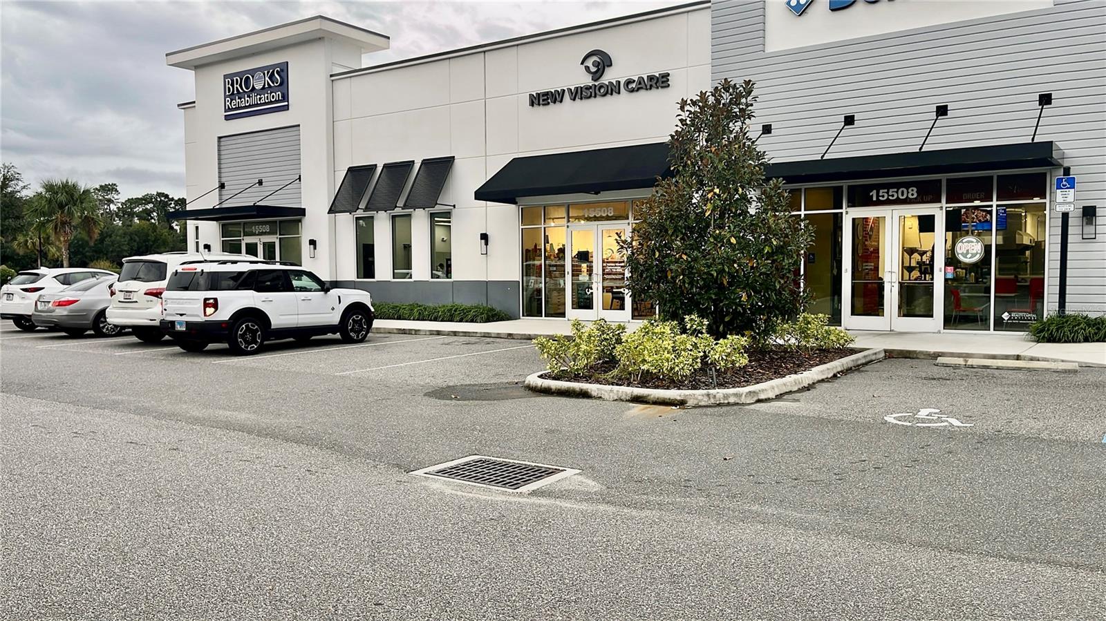 TUCKER OAKS - Residential