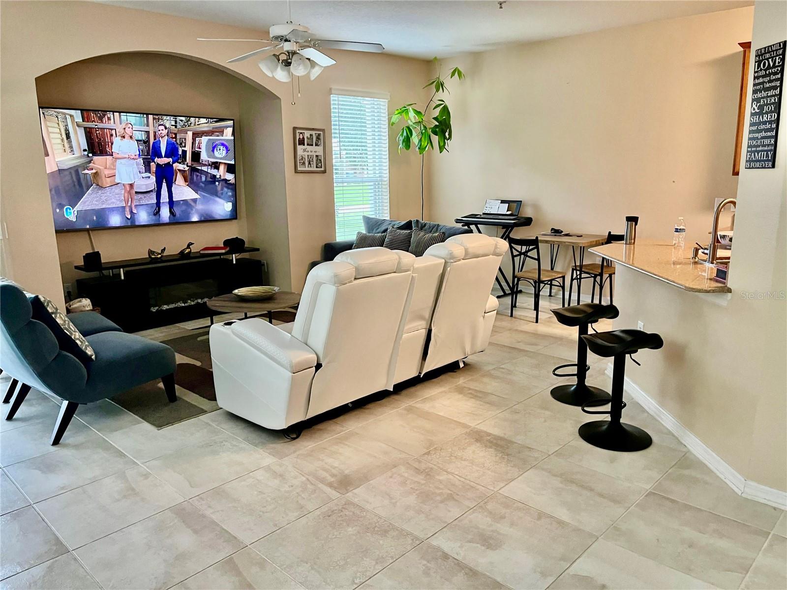 TUCKER OAKS - Residential