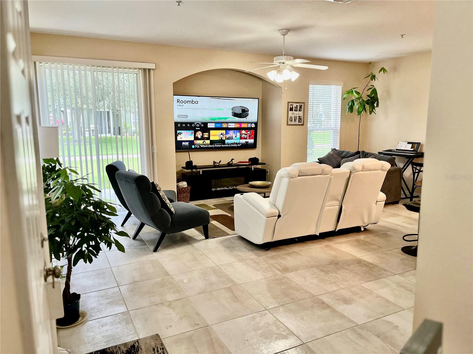 TUCKER OAKS - Residential