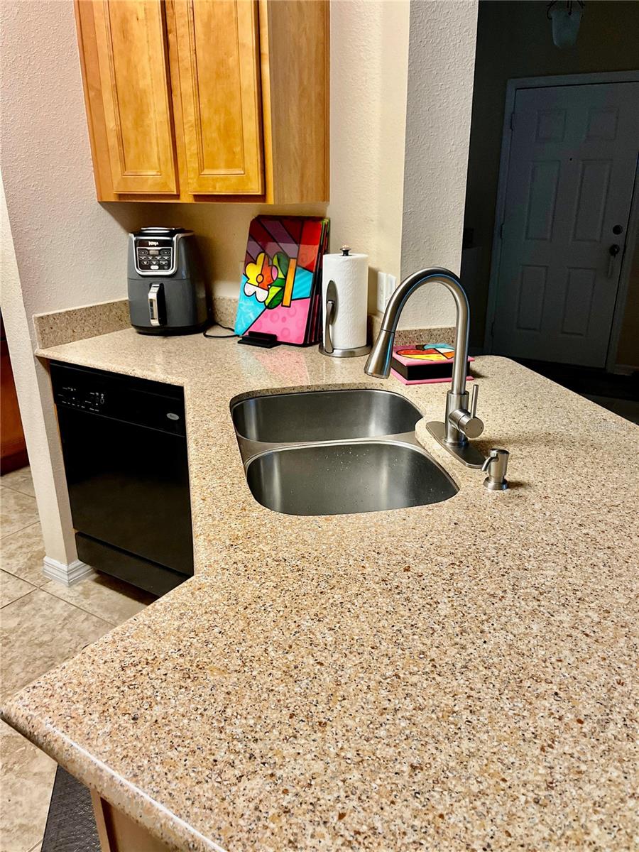 TUCKER OAKS - Residential