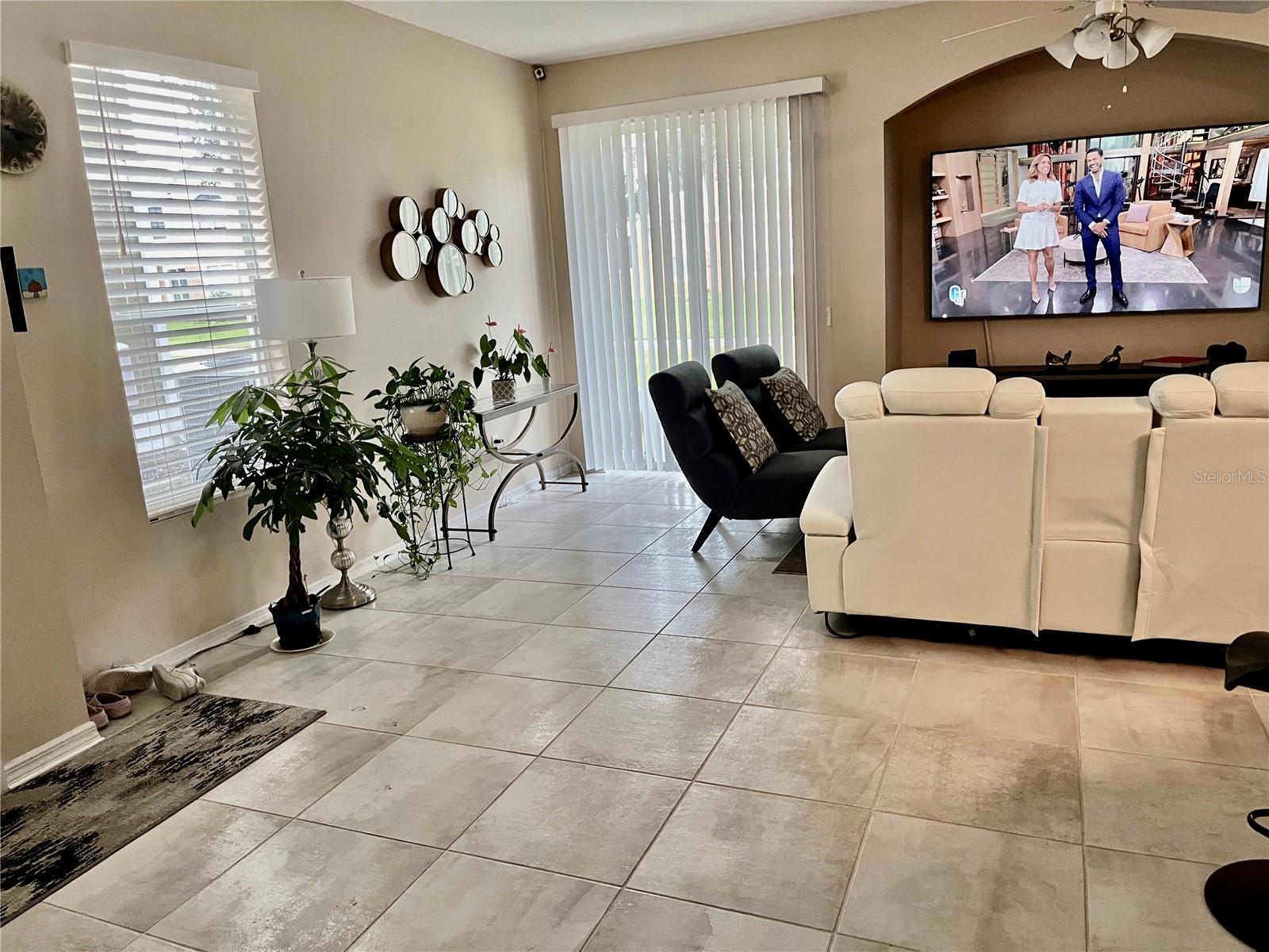 TUCKER OAKS - Residential