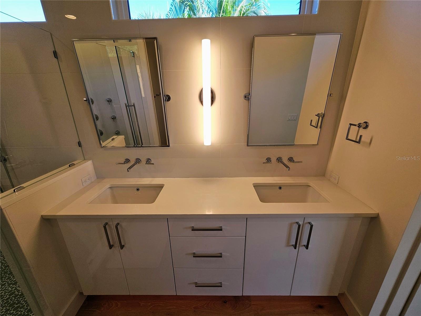 PHILLIPPI COVE - Residential