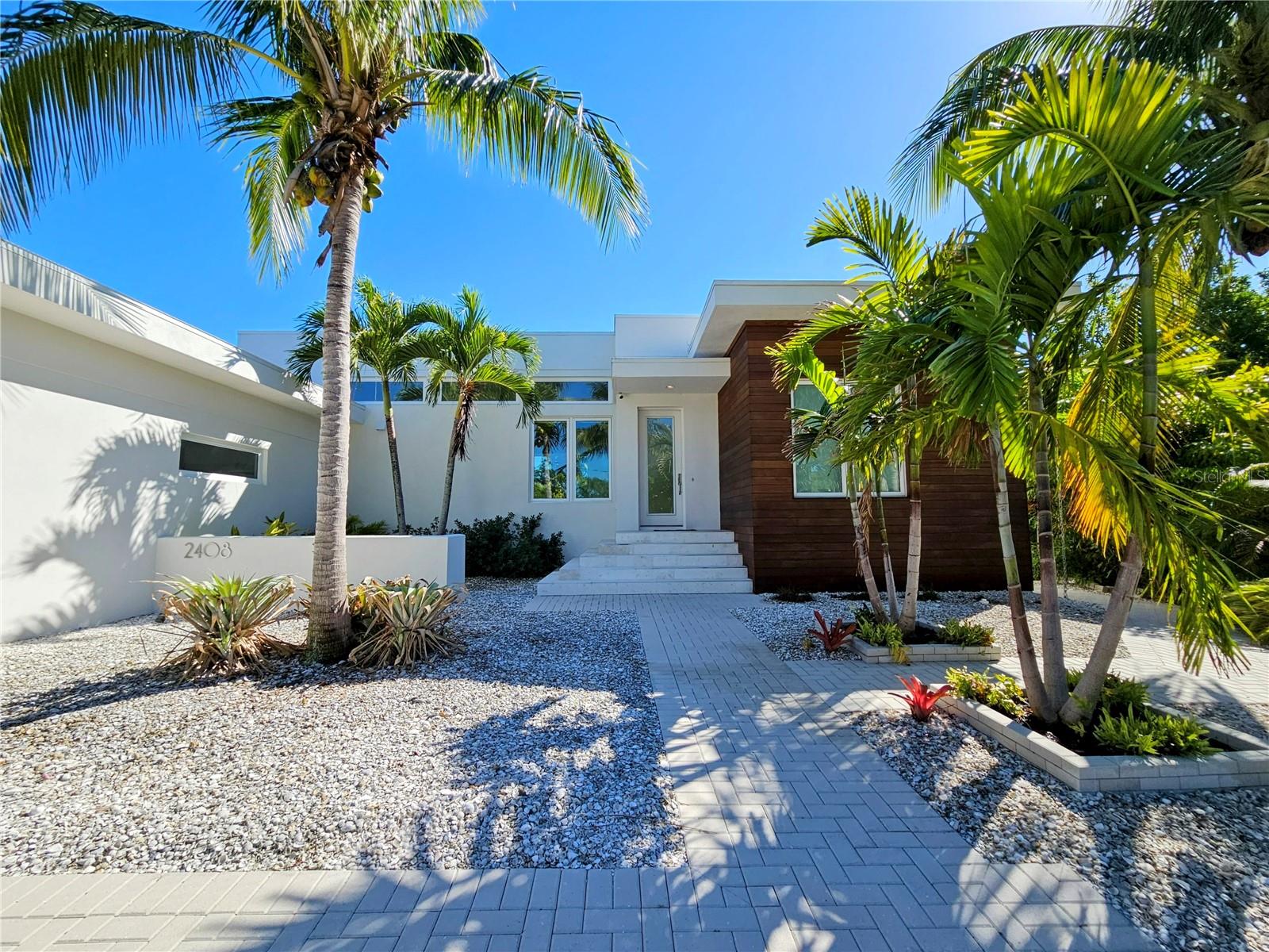 2408 NASSAU STREET