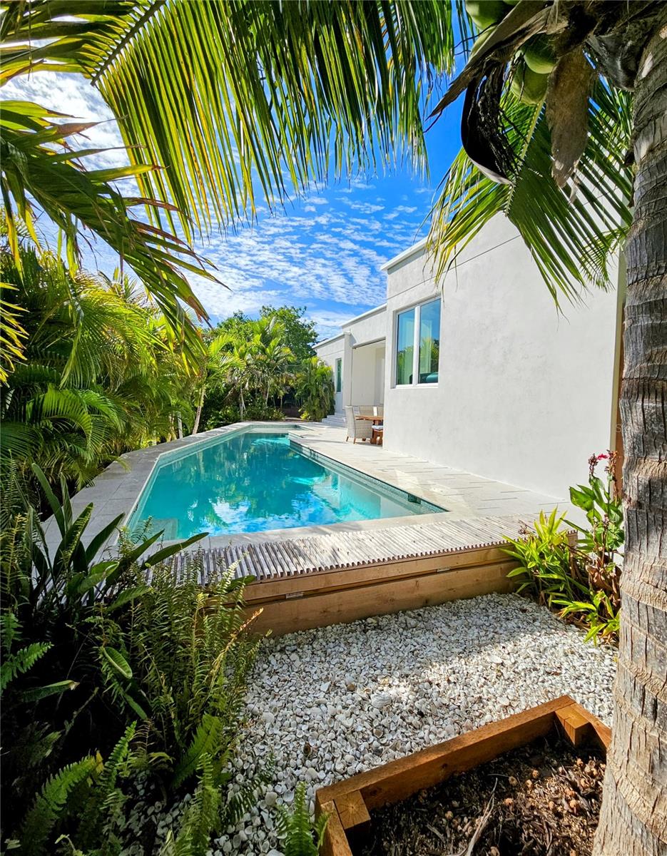 PHILLIPPI COVE - Residential