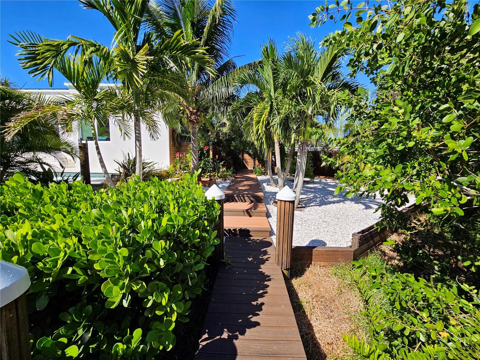 PHILLIPPI COVE - Residential