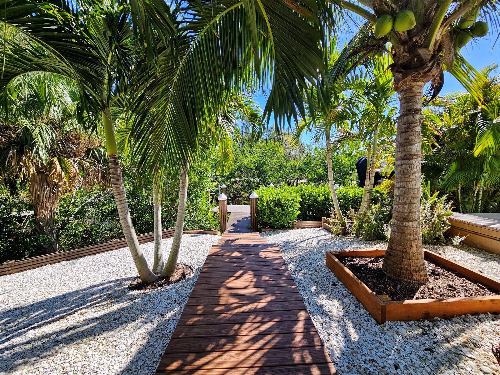 PHILLIPPI COVE - Residential