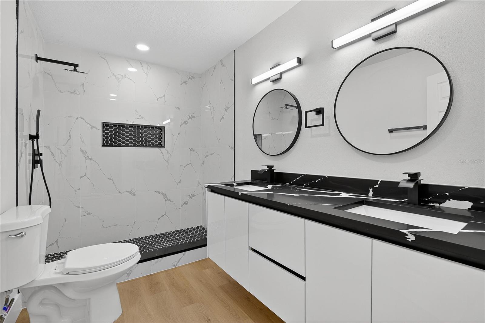 HIGH POINT ESTATES FIRST ADD - Residential