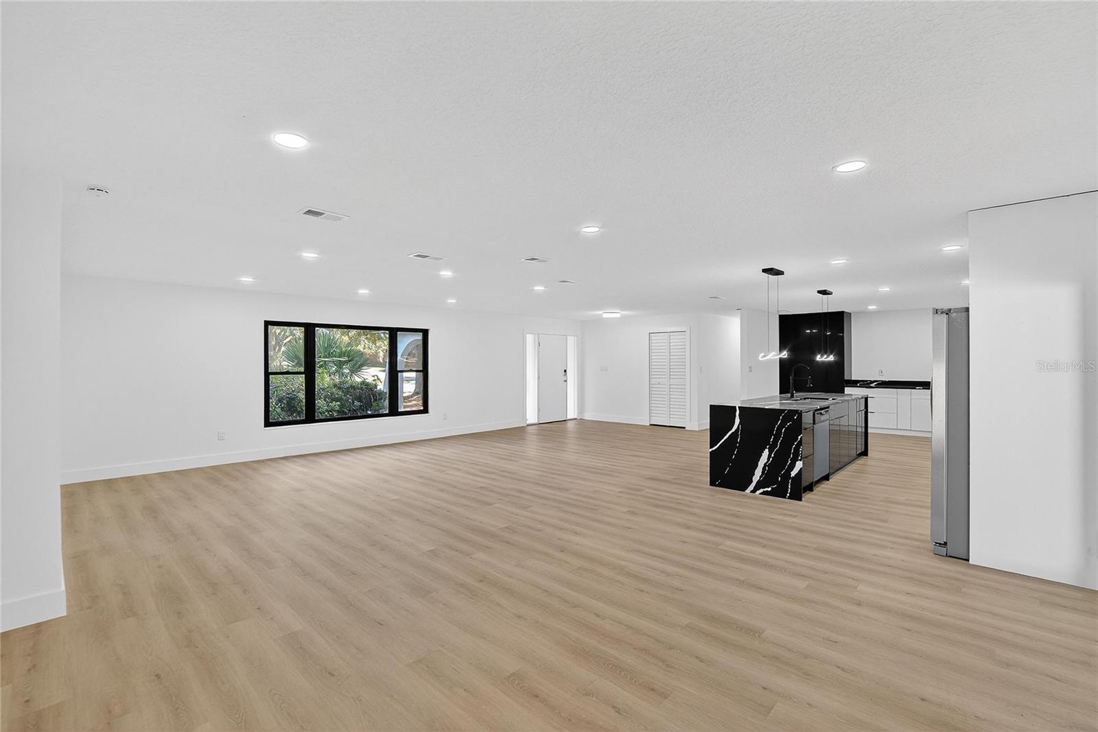 HIGH POINT ESTATES FIRST ADD - Residential