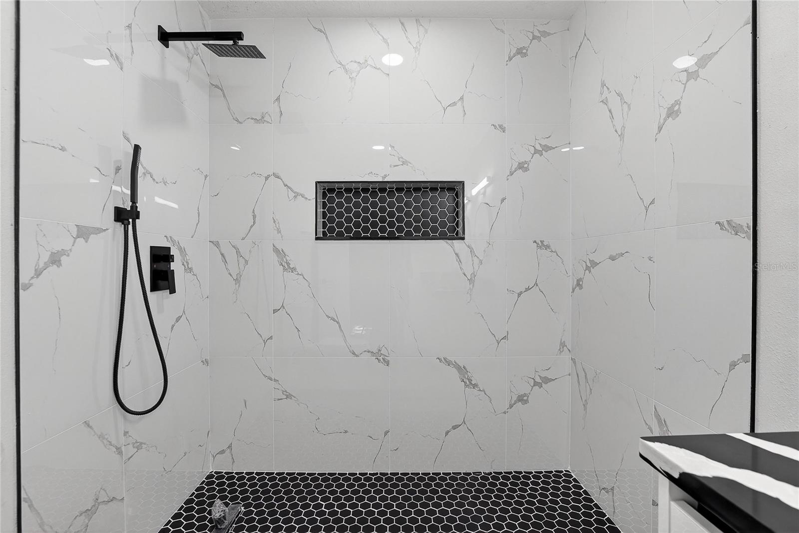 HIGH POINT ESTATES FIRST ADD - Residential