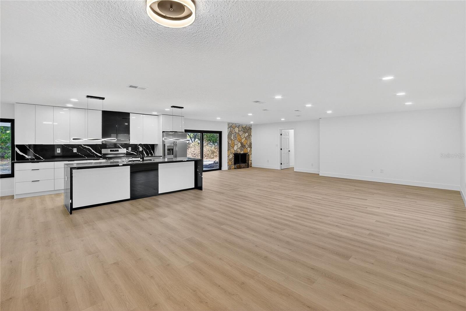 HIGH POINT ESTATES FIRST ADD - Residential