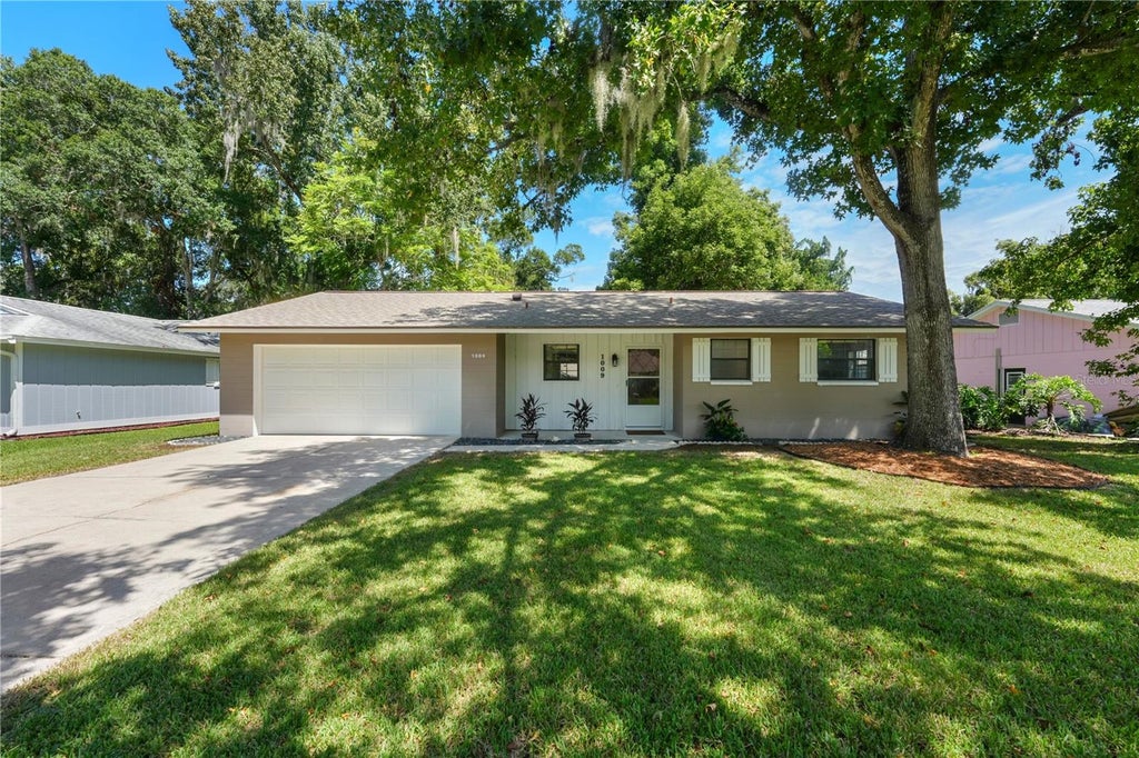 Photo of 1009 Indian Oaks W, Holly Hill, FL 32117 (MLS # V4951295)