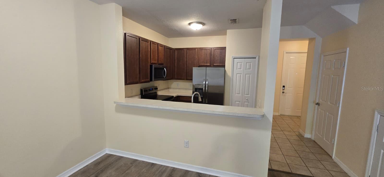 REGENT PARK PH 15 BLDG 13 - Residential Lease