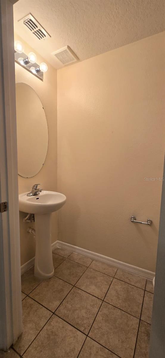 REGENT PARK PH 15 BLDG 13 - Residential Lease