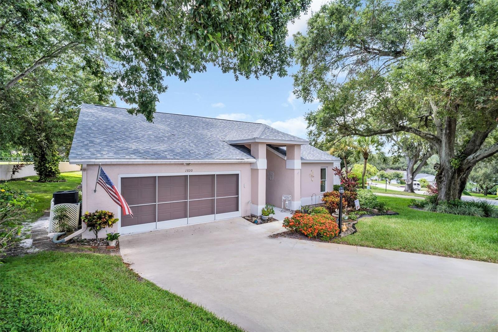 1600 HIGHLAND CLUB LANE