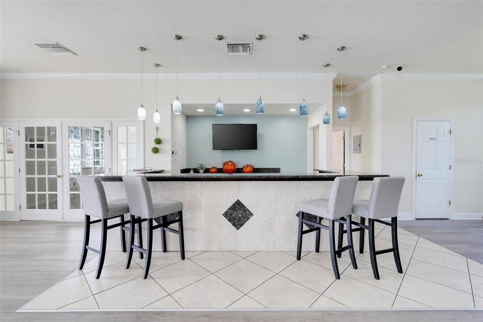 PLANTATION APTS ORLANDO - Residential