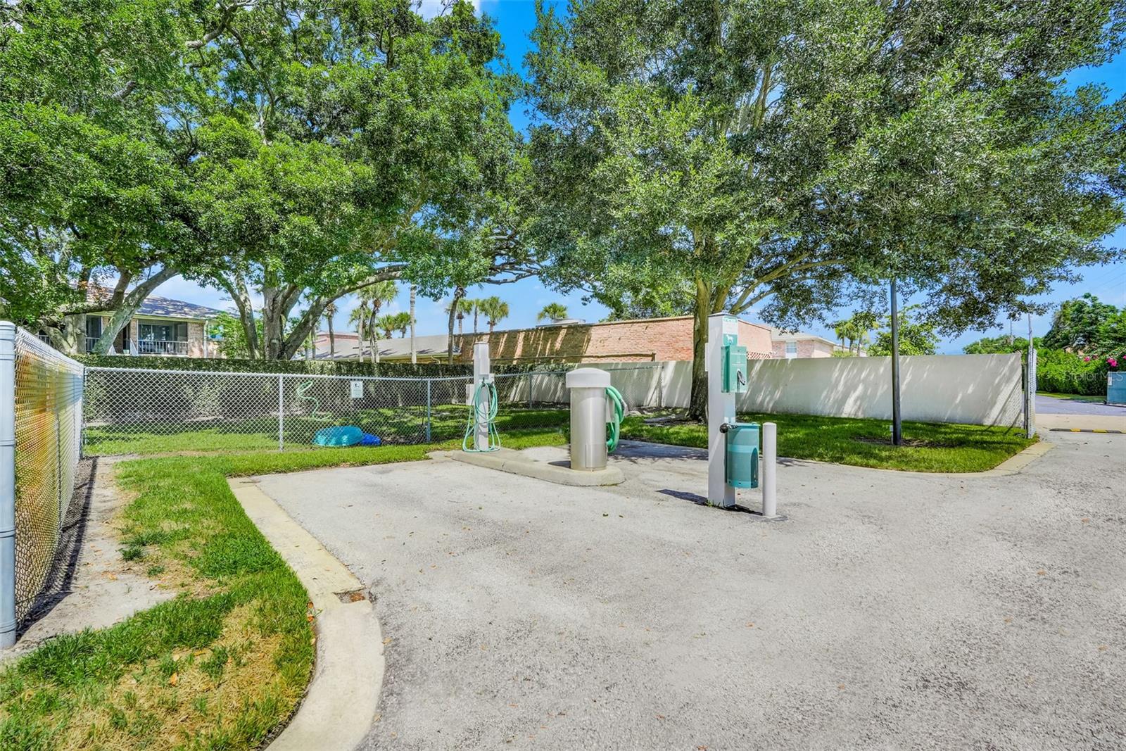 PLANTATION APTS ORLANDO - Residential