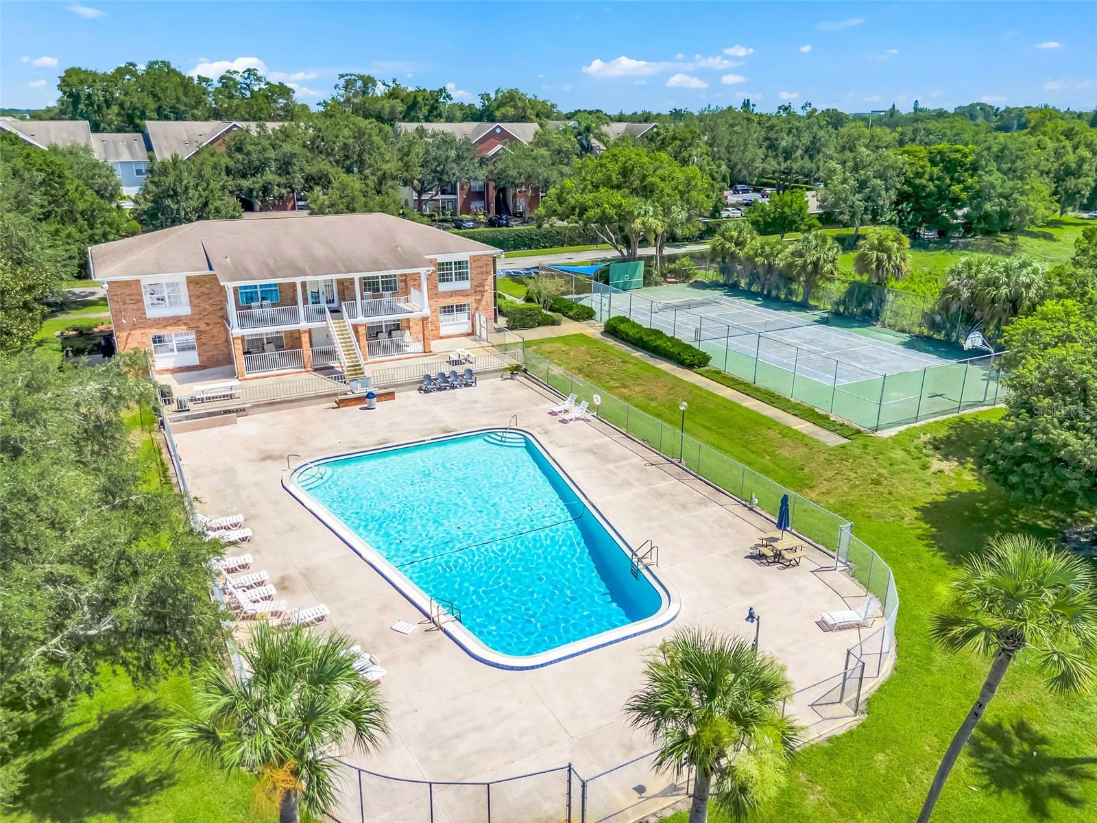 PLANTATION APTS ORLANDO - Residential