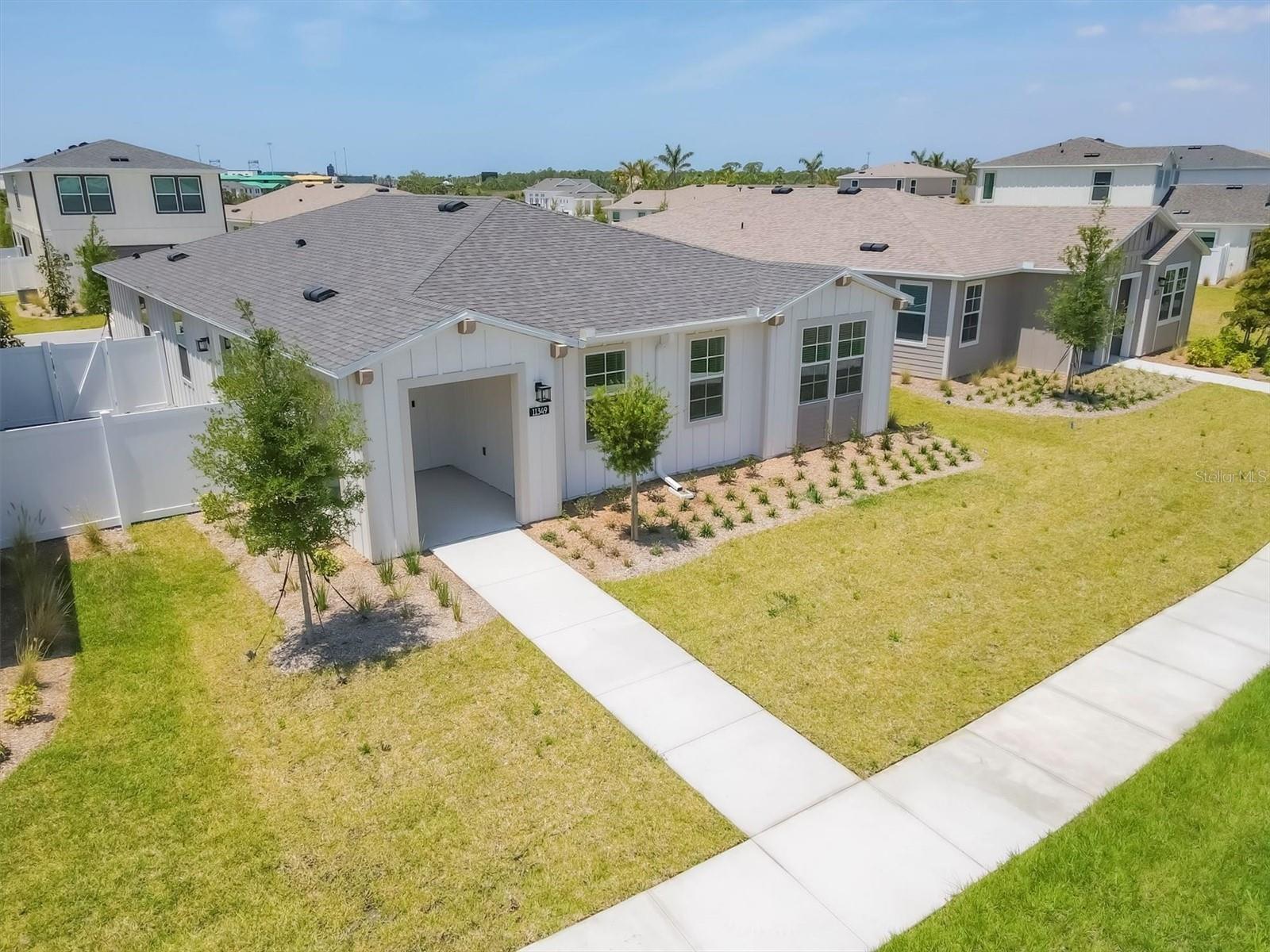BB LIVING IN WELLEN PARK - Residential Lease